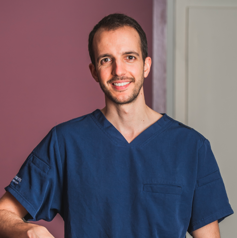 Dr Rodrigo Cabezas