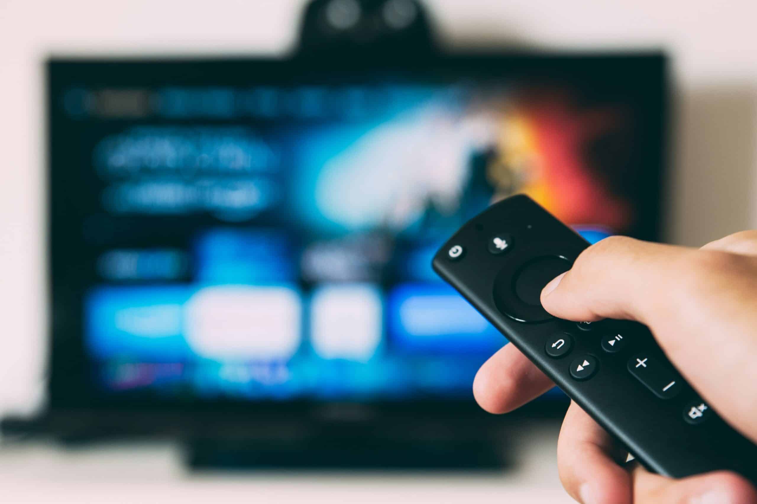 Télévision affichant un programme, illustrant le passage d’Ardentis Vevey à La Télé