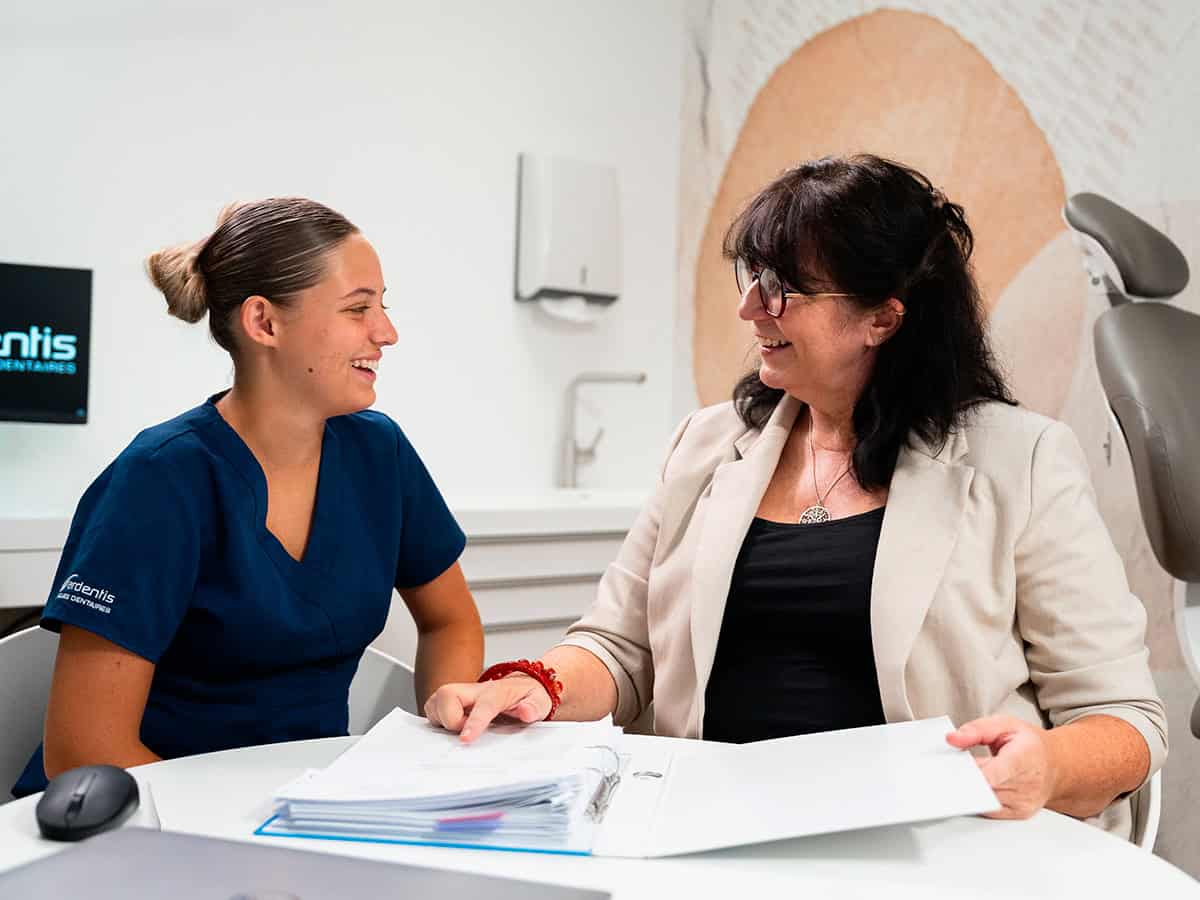 Prise en charge professionnelle et chaleureuse par notre équipe d'experts dentaires.