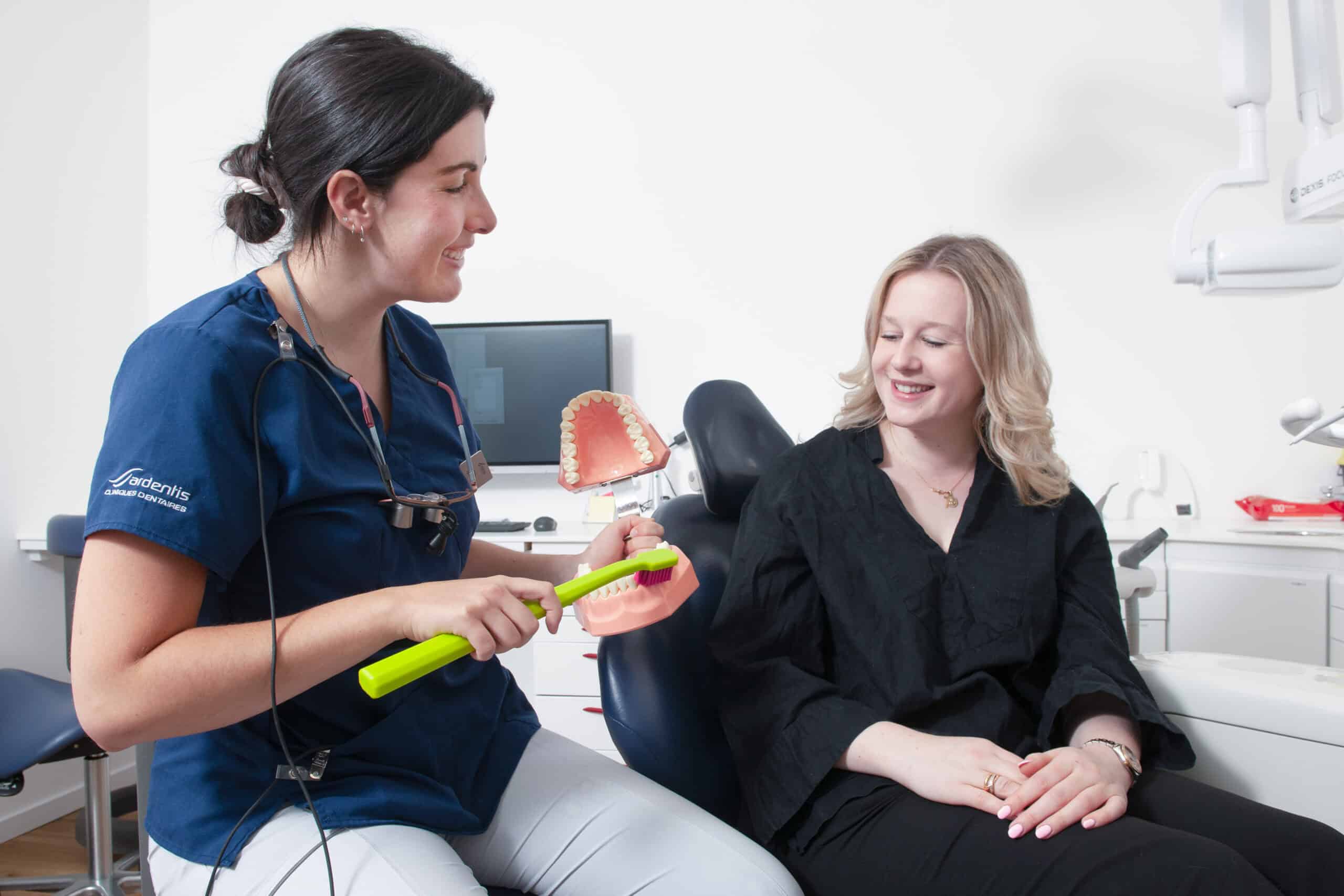 Prise en charge dentaire professionnelle pour une santé bucco-dentaire optimale.