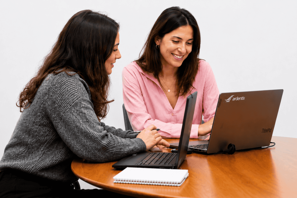 Ardentis recruitment team members working together within the dental clinic group.